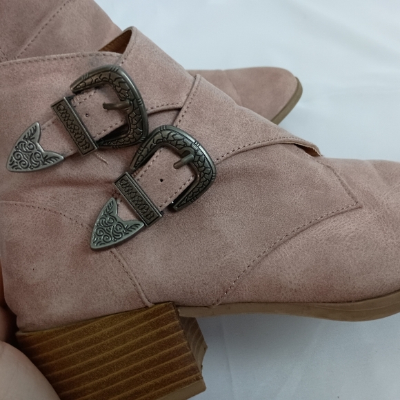 QUPID Western Pink Barbiecore Butterly Soft Pastel Suede Ankle Boots-(#118)‎ - Picture 2 of 7